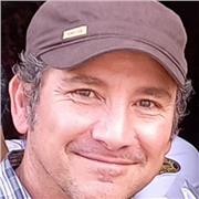 Profesor de apoyo escolar y de educación superior